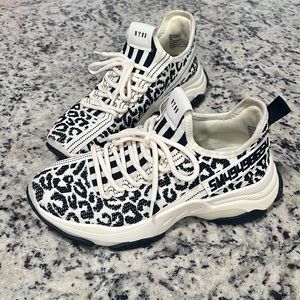 STEVE MADDEN leopard print sneakers